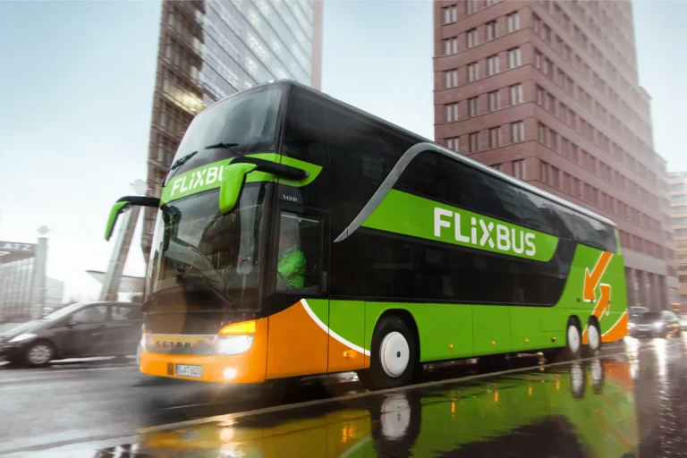 Get the Inside Scoop: FlixBus App Offers Real-Time Notifications