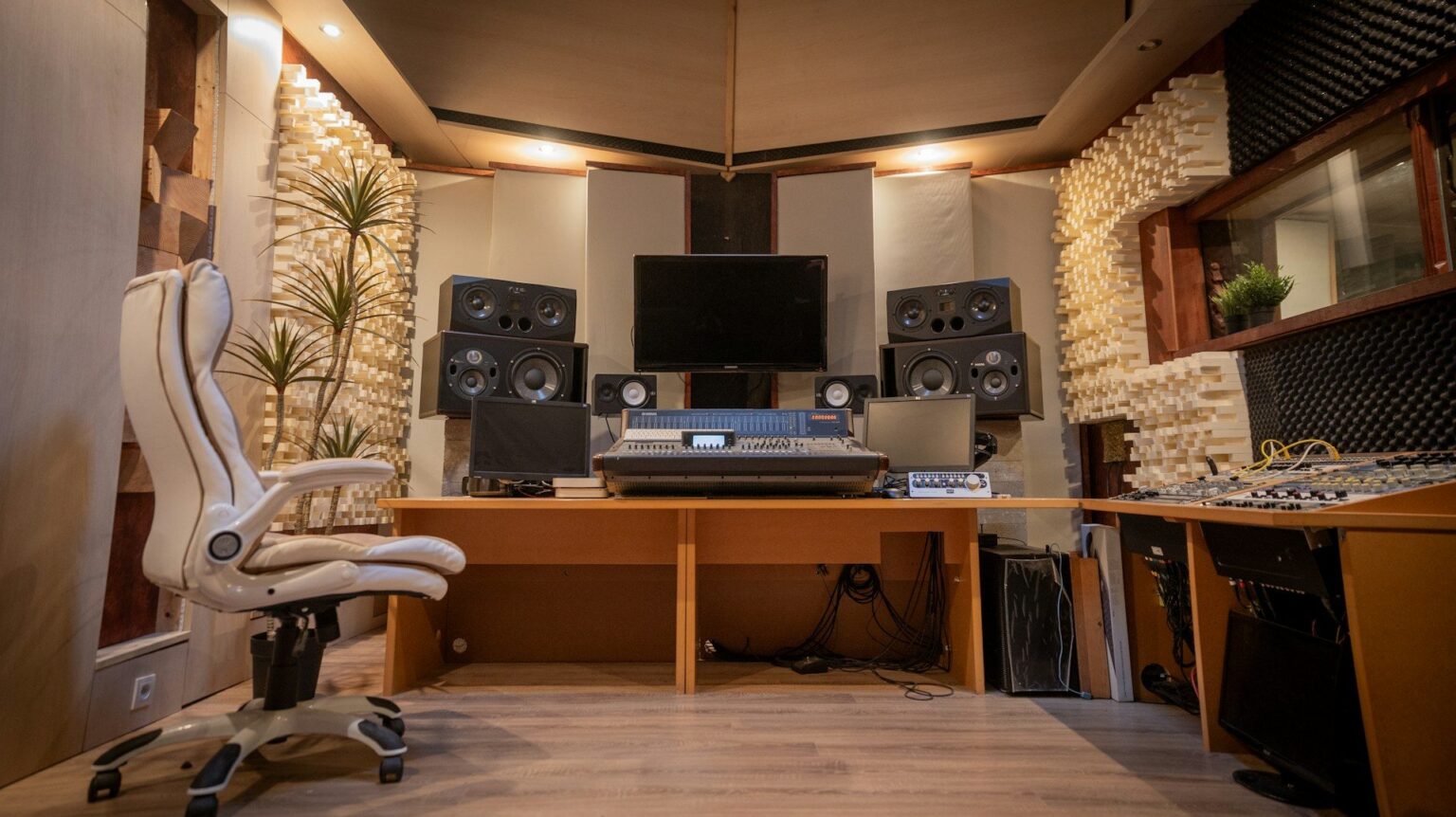 Reverb Essential Recording Gear You Need Mics, Interfaces and Studio ...